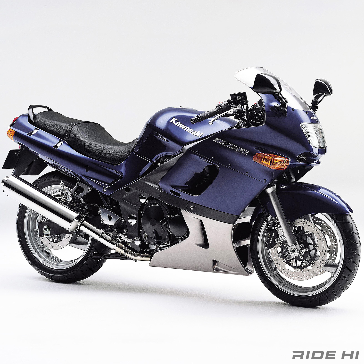 kawasaki_zzr400_zz-r400_20240712_main.jpg