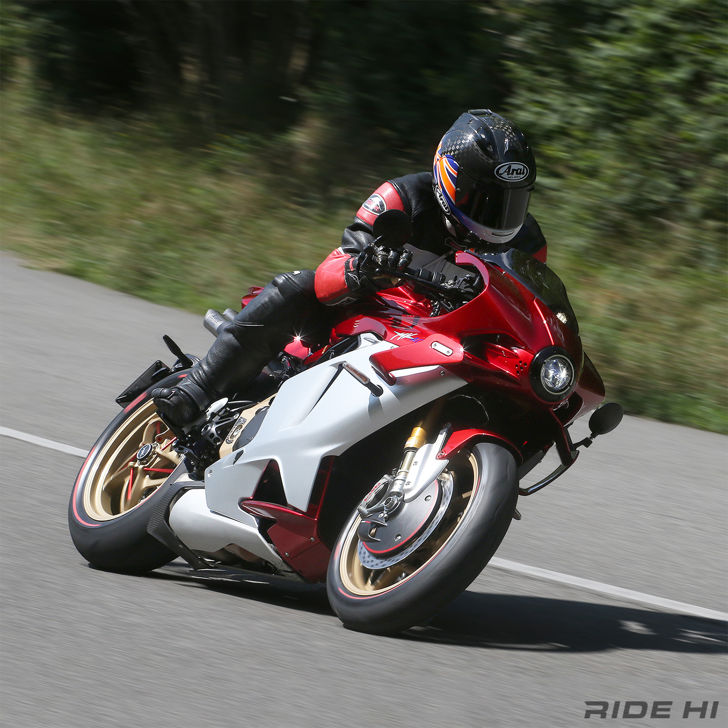 mv_agusta_superveloce1000_serieoro_20240917_main.jpg