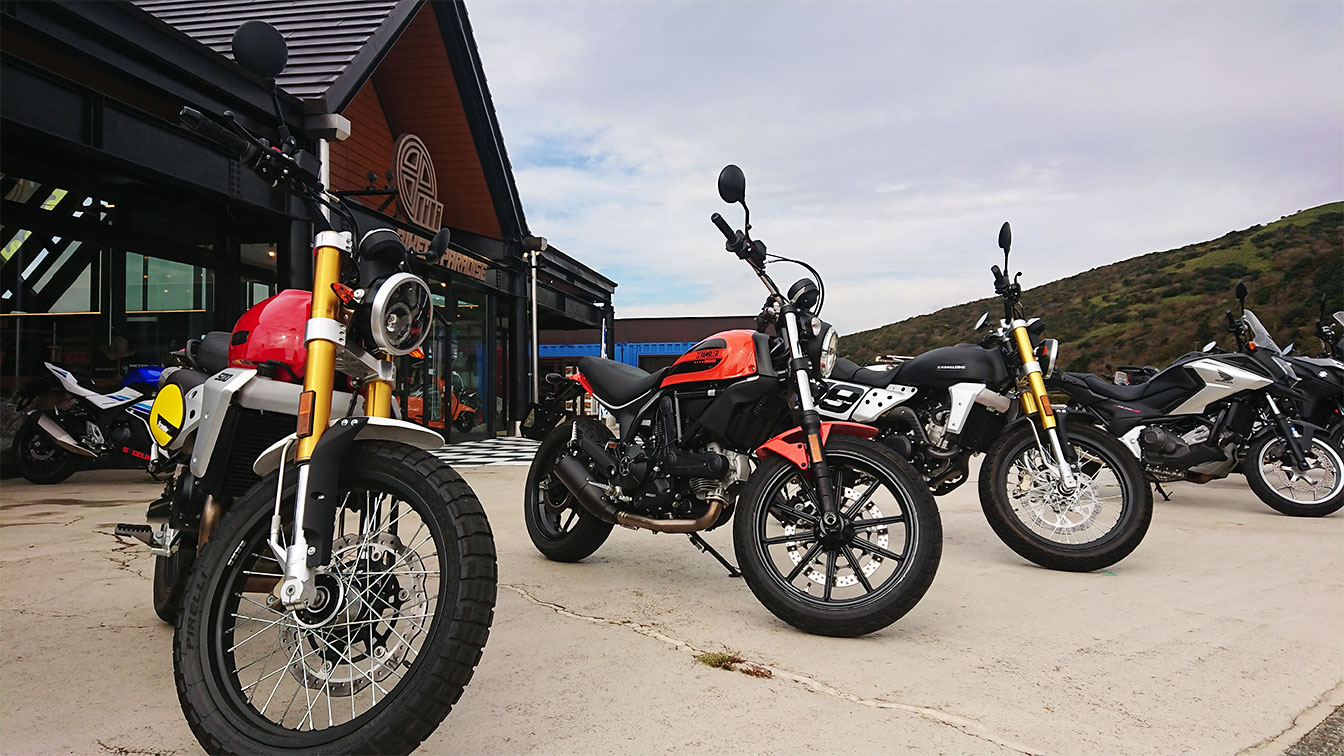 bikersparadise_201109_03.jpg